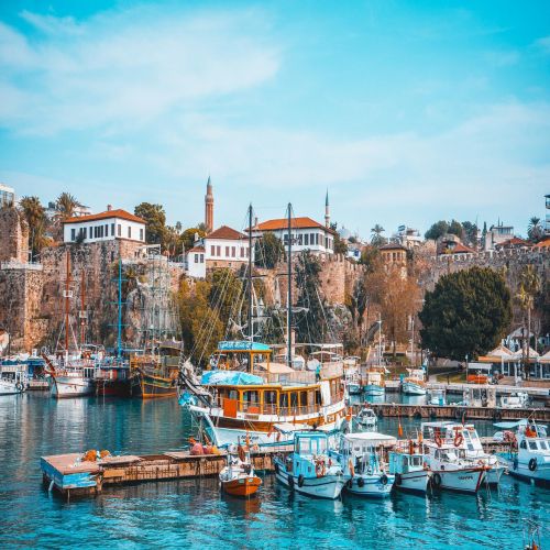 Enchanting Escapes: Discover the Luxurious Charm of Antalya Hotels